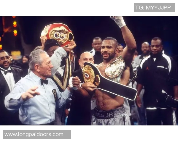 2020泰森与小罗伊琼斯经典对决全场精彩回放与赛后分析