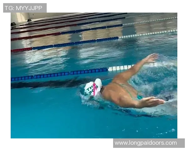 蝶泳技术提升与训练策略解析:从基础动作到竞赛表现全方位剖析 蝶泳技术提升与训练策略解析:从基础动作到竞赛表现全方位剖析