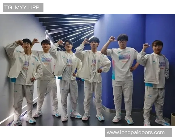 广州篮球队的比赛经验揭秘：从战术到团队协作的全方位分析