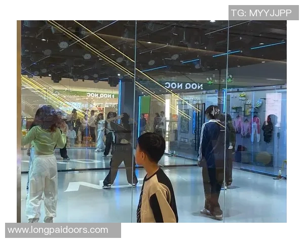 武汉街舞队灵活性揭秘：街舞文化与团队精神的完美结合