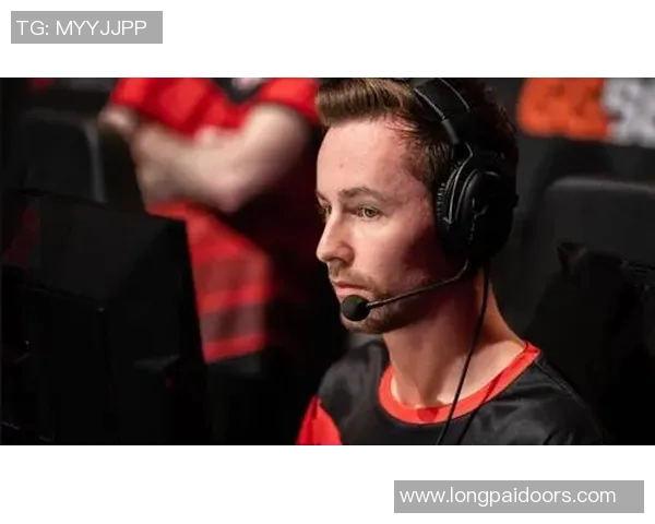 CSGO战术解析：深入探讨FPX的包夹策略与执行技巧