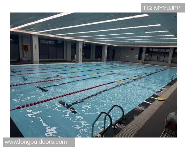 游泳助力健康：增强心肺功能 提升免疫力 缓解压力改善睡眠质量